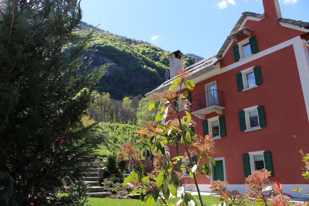 Myverzasca Resort Casa Rossa Brione  Exterior foto