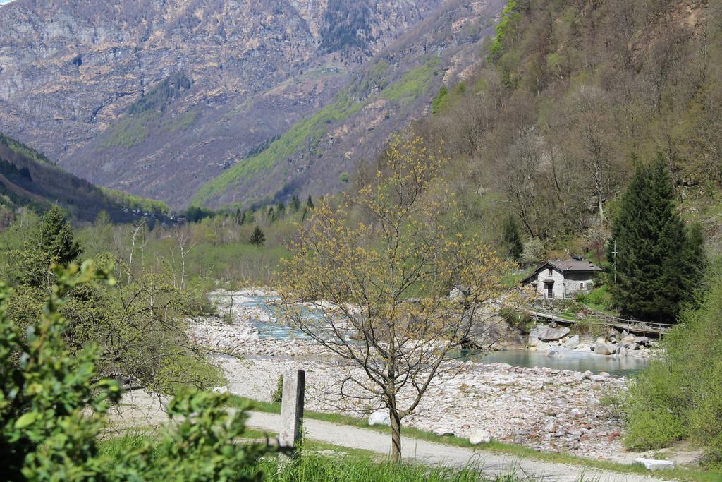 Myverzasca Resort Casa Rossa Brione  Exterior foto