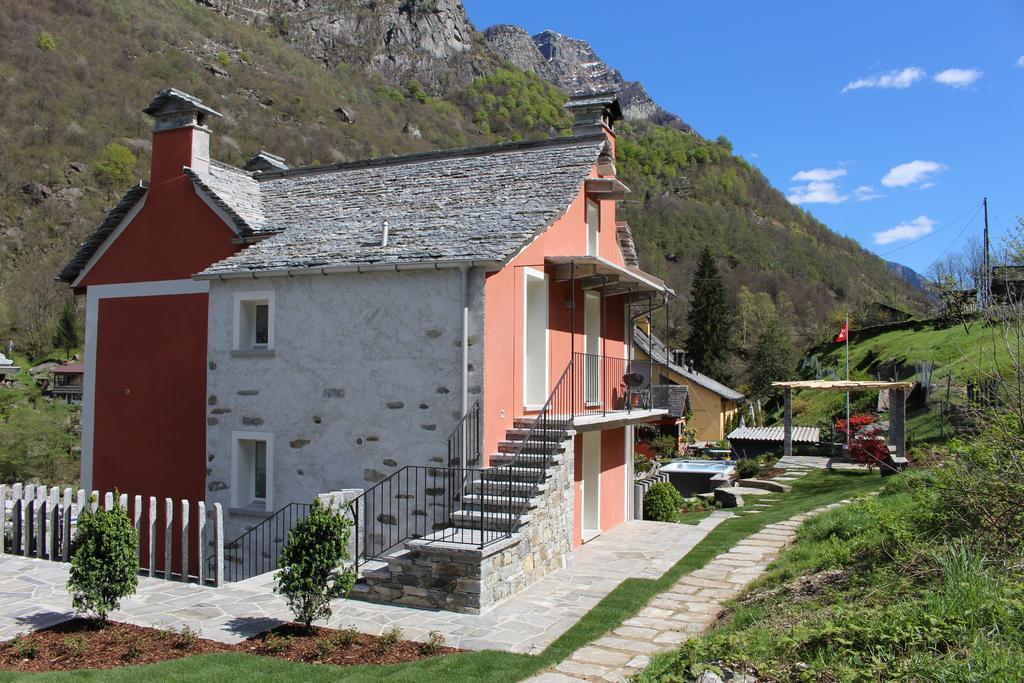 Myverzasca Resort Casa Rossa Brione  Exterior foto
