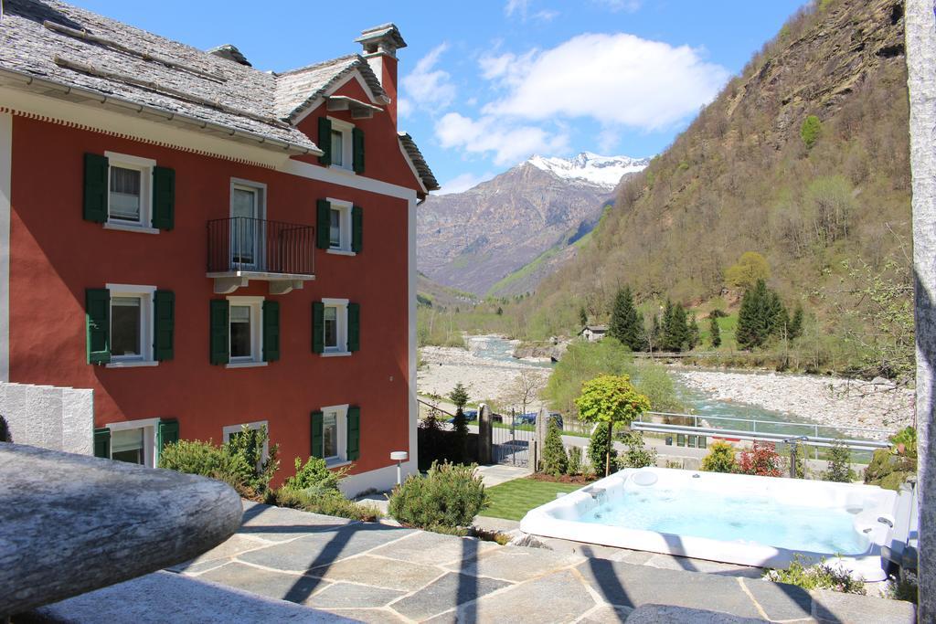 Myverzasca Resort Casa Rossa Brione  Exterior foto